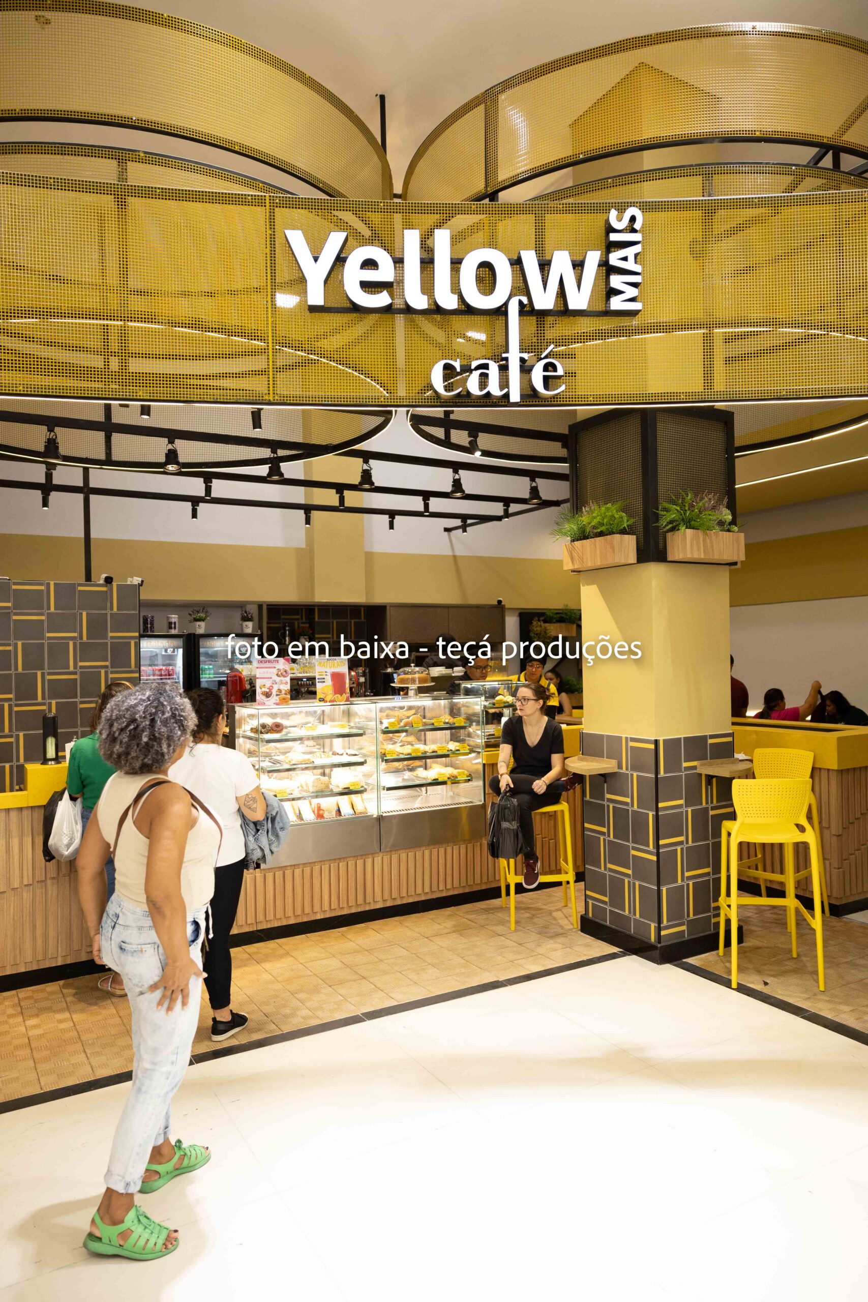 Yellow mais Café